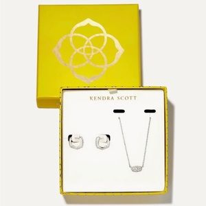 NIB Kendra Scott Grayson Silver Pendant & Huggie Gift Set in White Crystal